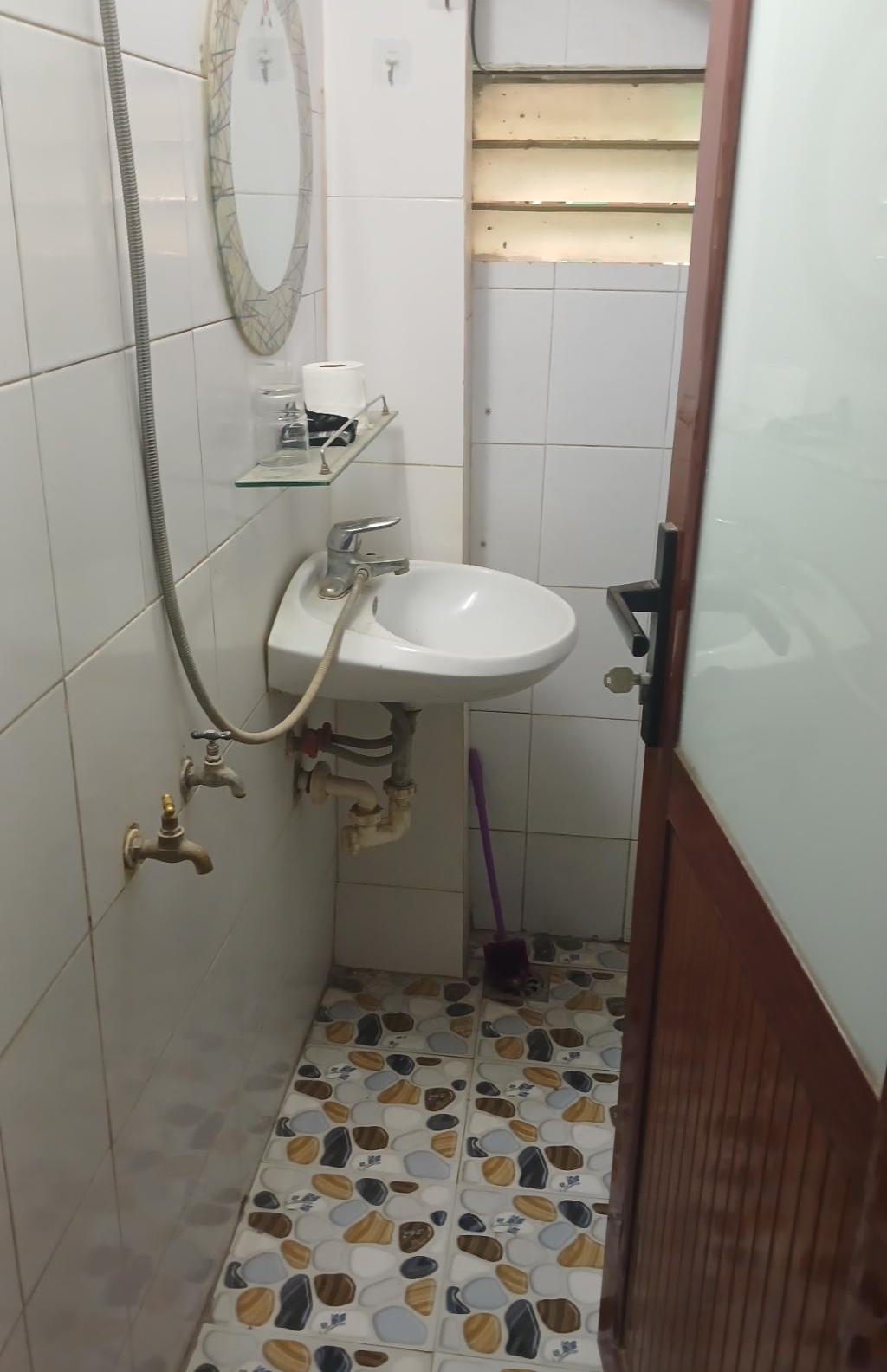 CHỈ HƠN 5 TỶ CÓ NHÀ 3 TẦNG – ĐÔNG NGẠC – MẶT NGÕ -LÔ GÓC – DÂN XÂY CHẮC CHẮN.